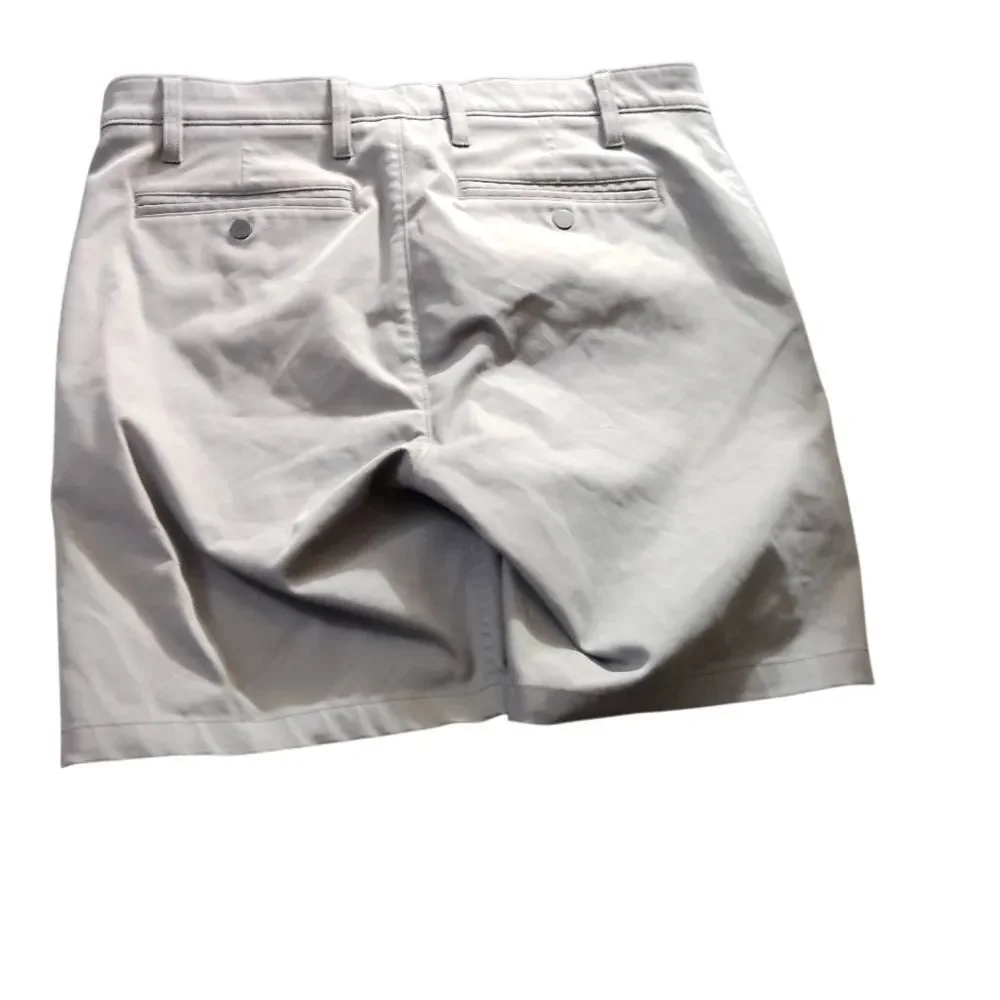 Men's Tailored Light Gray Flat-Front (10)Shorts